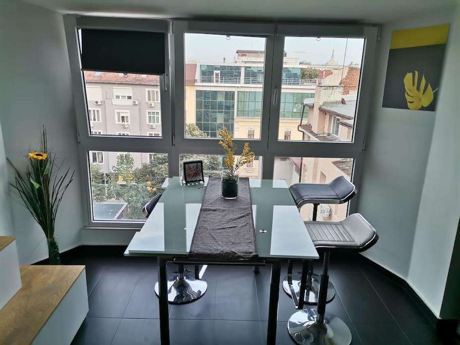 Sky-View Apartmentin Perfect City Center Sofia Buitenkant foto